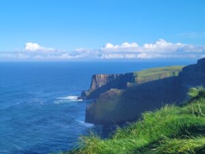 Read more about the article Enchanting Beauty of Cliffs of Moher: Unforgettable Journey to Ireland